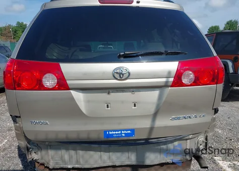 2010 Toyota Sienna Le из США, поврежденный, VIN 5TDKK4CC2AS334626